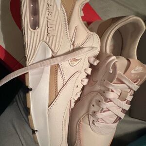 Nike Cream Sneakers Versatile Comfort Design